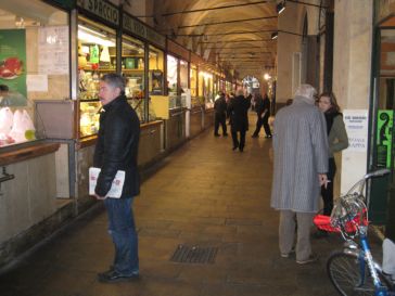 Groceries Stores