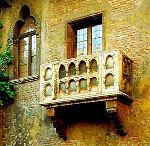 Giulietta and Romeo Balcony